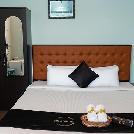 Reunion Ocean Tides Hotel Удупи Екстериор снимка
