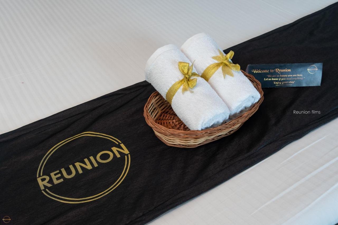 Reunion Ocean Tides Hotel Удупи Екстериор снимка