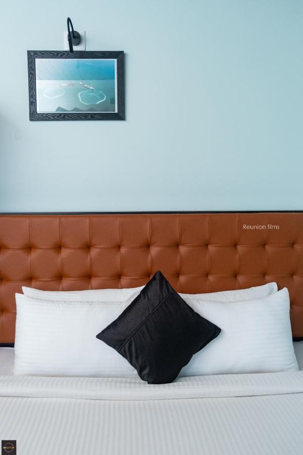 Reunion Ocean Tides Hotel Удупи Екстериор снимка