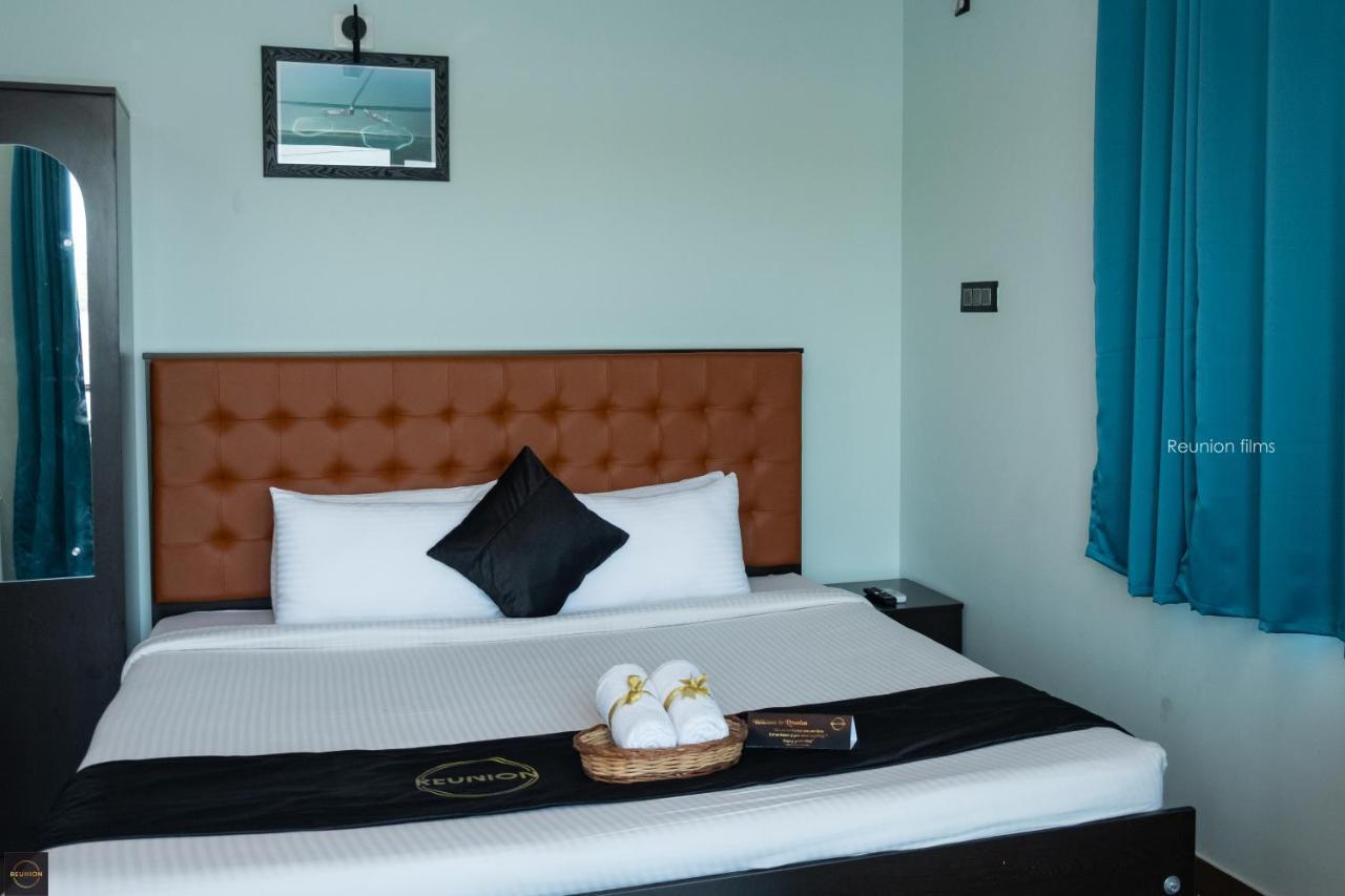 Reunion Ocean Tides Hotel Удупи Екстериор снимка